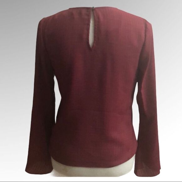 1.State Textured Tie Front Bell Sleeve Top, XS - Picture 2 of 5